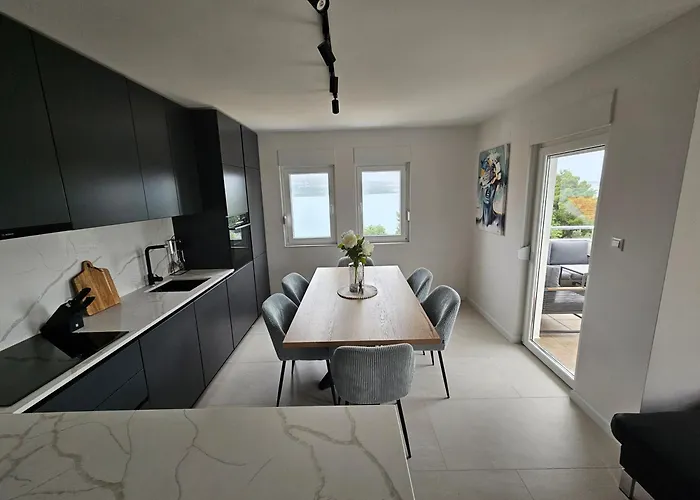 Sunny Side تروغير