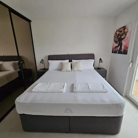 Sunny Side 아파트 트로기르