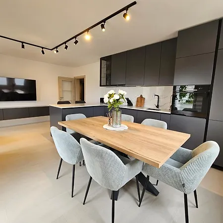 Sunny Side 아파트 트로기르